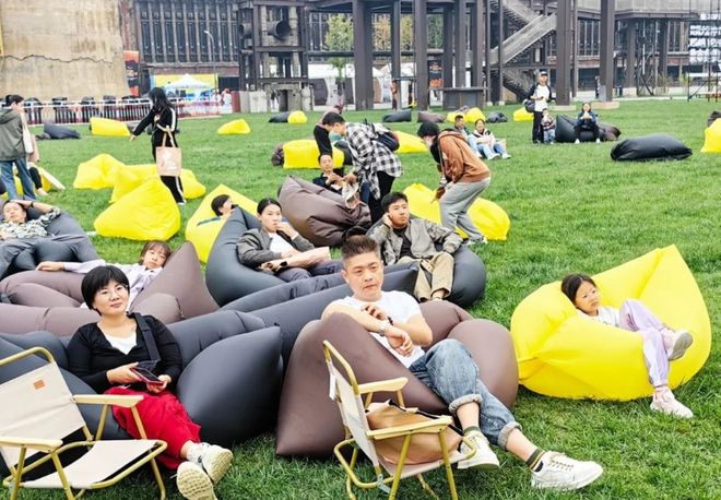 场看比赛！凭当日场馆票免费入园OG真人在大满贯公园“躺”在现