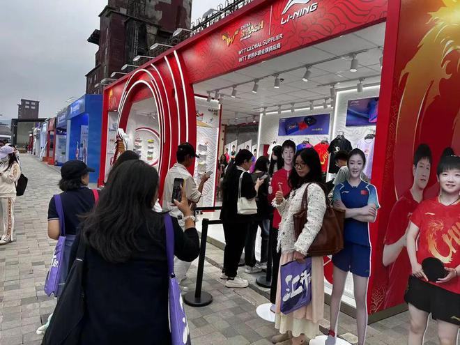 场看比赛！凭当日场馆票免费入园OG真人在大满贯公园“躺”在现(图4)