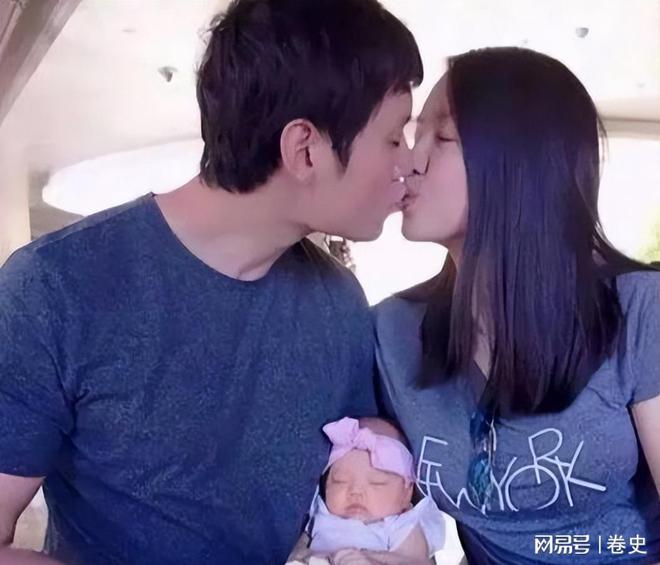 怀孕6个月上春晚站C位真人生赢家OG网站艳压奚梦瑶拒嫁30亿豪门(图1)